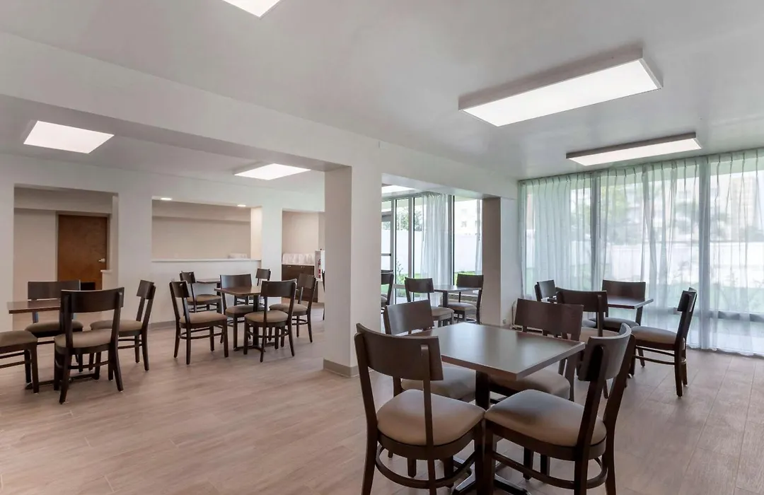 Quality Inn Saint Petersburg North-Tampa Bay-1